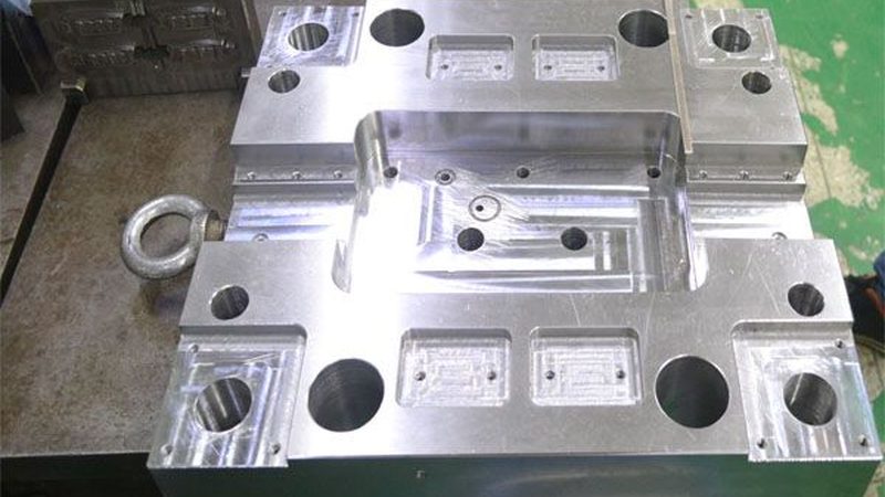 汽车冲压模具选购：如何规避误区，确保品质与效率**
