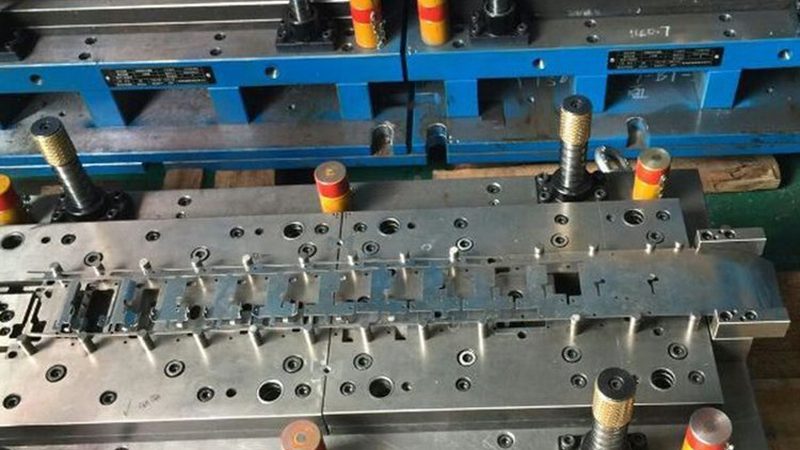 广东家电外壳压铸模具公司如何应对行业挑战**