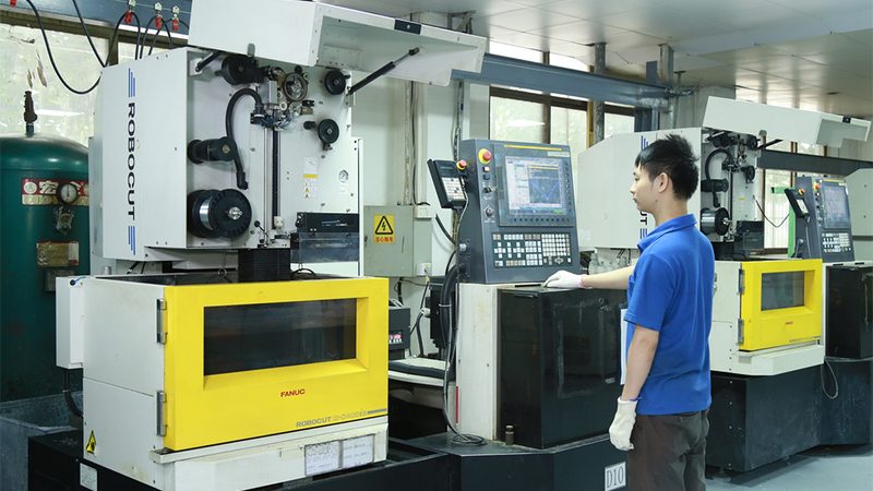 大型塑胶模具定制：五大关键点，助您精准选型**