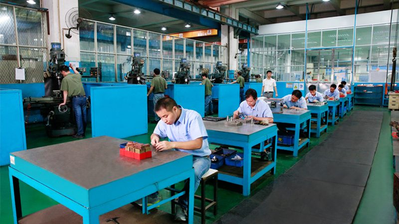 汽车模具加工：揭秘上海汽车模具加工厂合作案例**